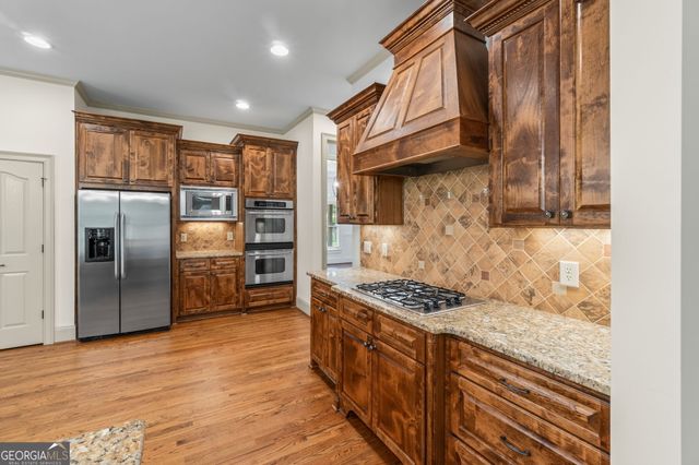 4726 Quailwood Drive, Flowery Branch, GA 30542