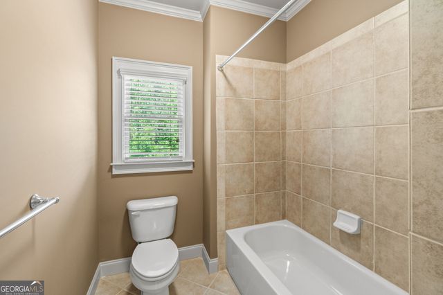 4726 Quailwood Drive, Flowery Branch, GA 30542