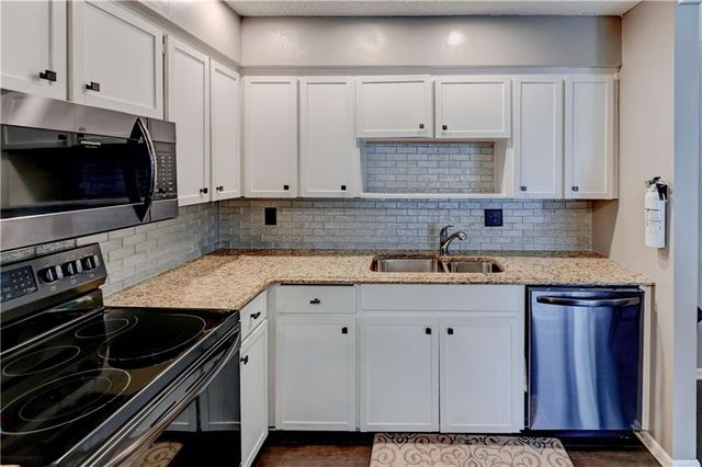 8809 E 109TH Terrace, Kansas City, MO 64134