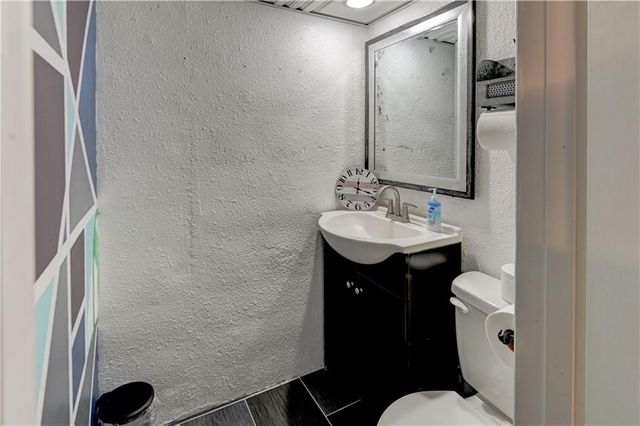 8809 E 109TH Terrace, Kansas City, MO 64134