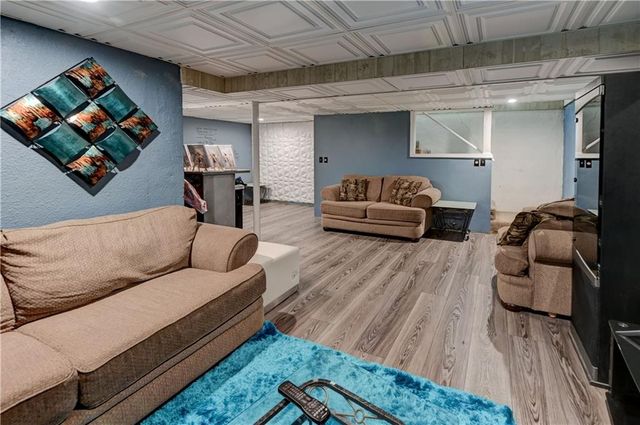 8809 E 109TH Terrace, Kansas City, MO 64134