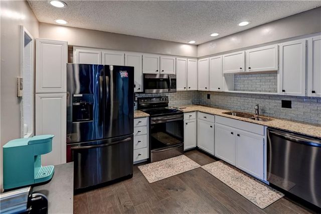 8809 E 109TH Terrace, Kansas City, MO 64134