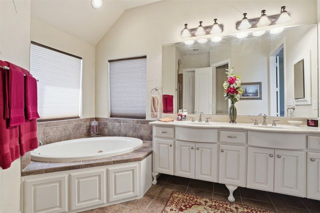 11079 Sarah Lane, Fort Worth, TX 76179