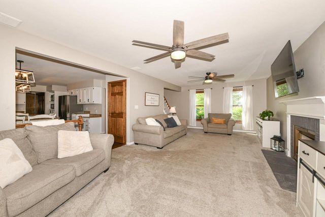 S79W15547 Foxboro PLACE, Muskego, WI 53150