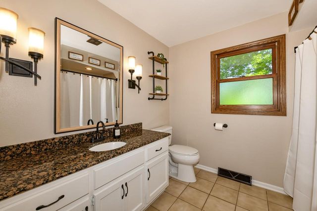 S79W15547 Foxboro PLACE, Muskego, WI 53150