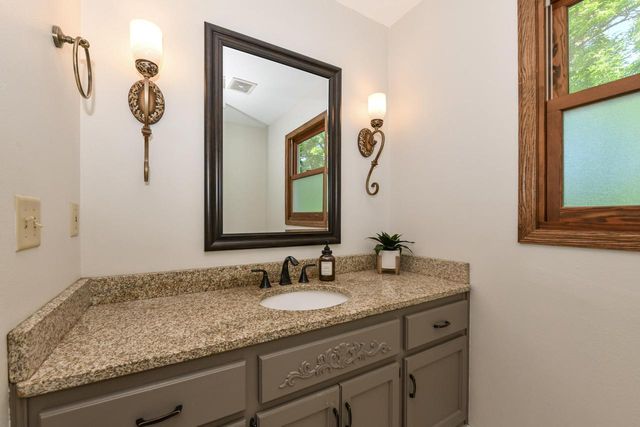 S79W15547 Foxboro PLACE, Muskego, WI 53150