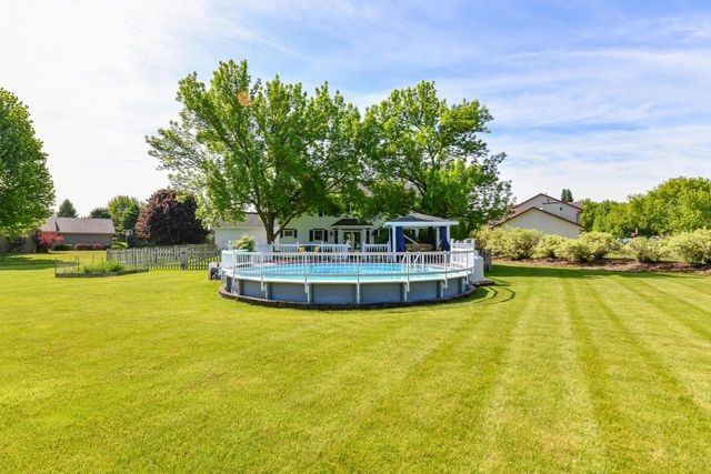 S79W15547 Foxboro PLACE, Muskego, WI 53150