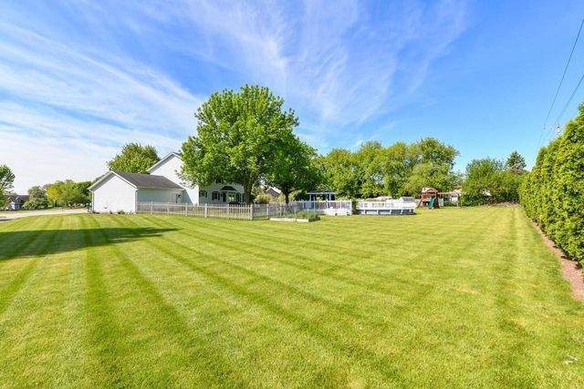 S79W15547 Foxboro PLACE, Muskego, WI 53150