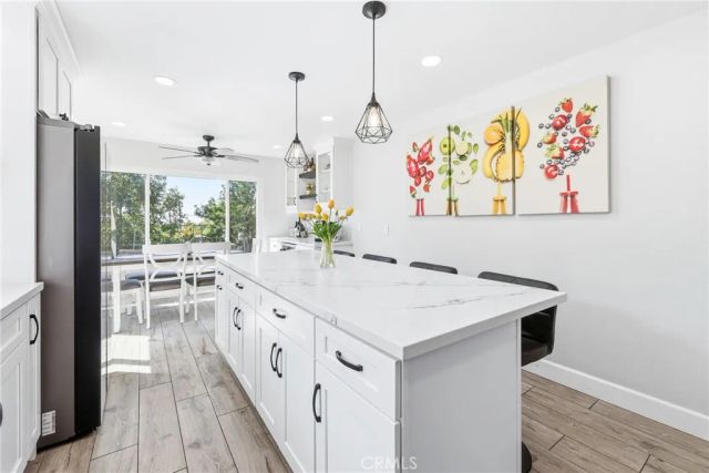 1585 Camelot, Corona, CA 92882