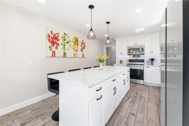 1585 Camelot, Corona, CA 92882
