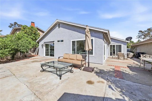 1585 Camelot, Corona, CA 92882