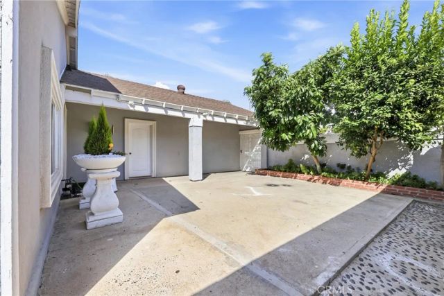 1585 Camelot, Corona, CA 92882