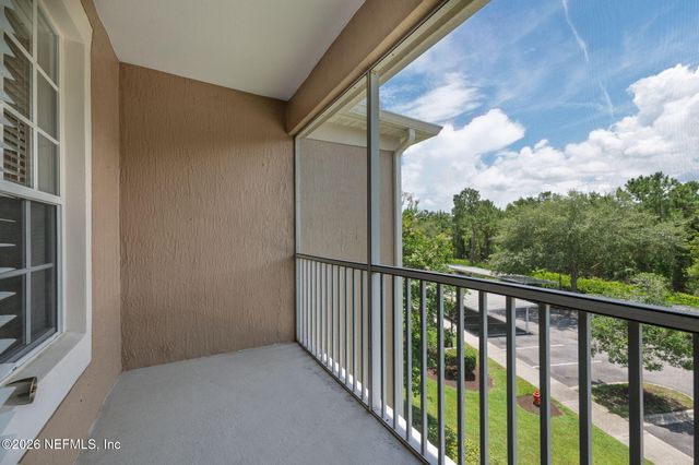 7990 BAYMEADOWS Road 812, Jacksonville, FL 32256