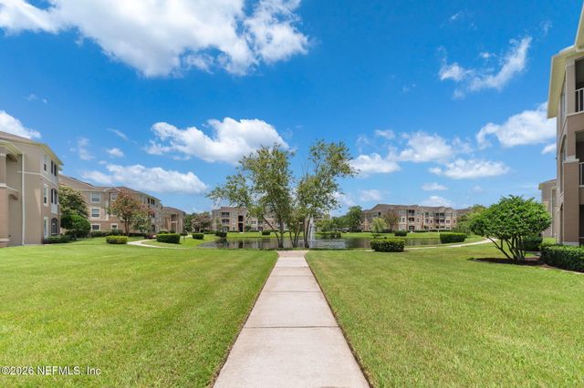 7990 BAYMEADOWS Road 812, Jacksonville, FL 32256