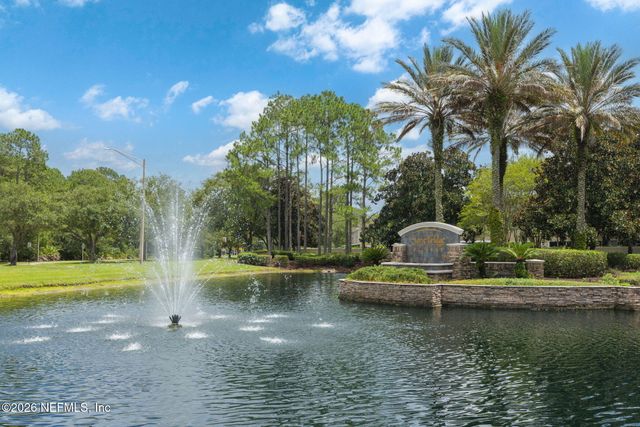 7990 BAYMEADOWS Road 812, Jacksonville, FL 32256