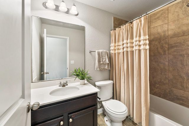 132 Moulins LN, Georgetown, TX 78626