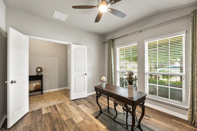 132 Moulins LN, Georgetown, TX 78626