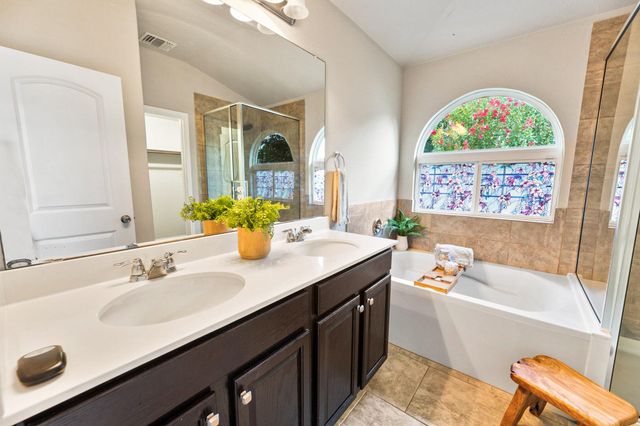 132 Moulins LN, Georgetown, TX 78626