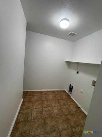 102 W Orion Drive, Killeen, TX 76542
