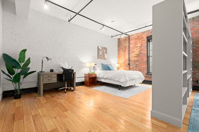 19 Stanhope 2C, Boston, MA 02116