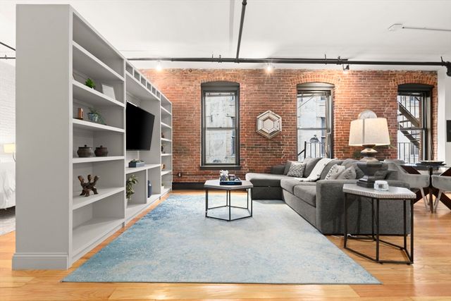 19 Stanhope 2C, Boston, MA 02116