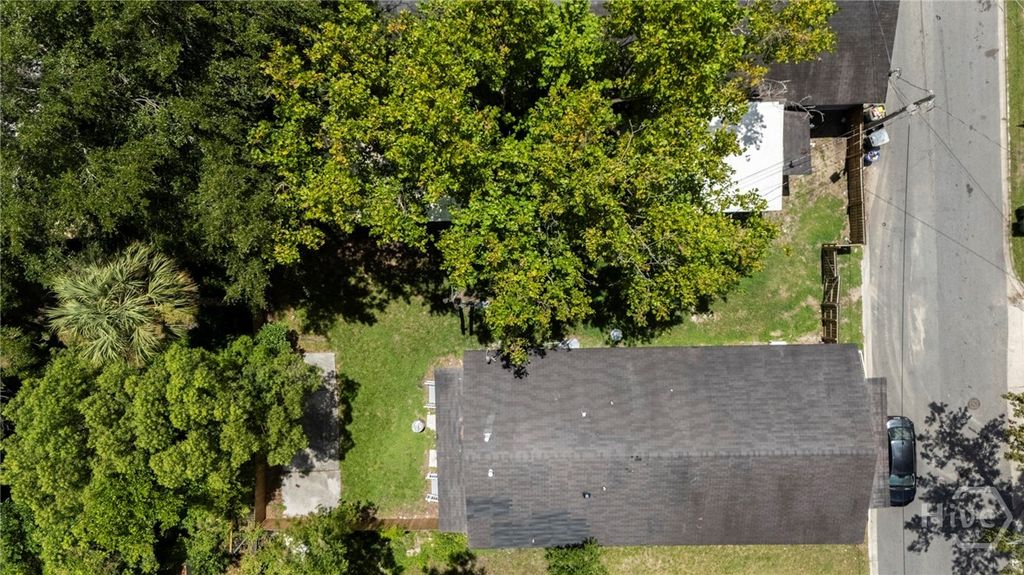 Image 12 of property listing at 810-816 W 38th/ 2120- 2122 Bulloch Street, Savannah, GA 31415