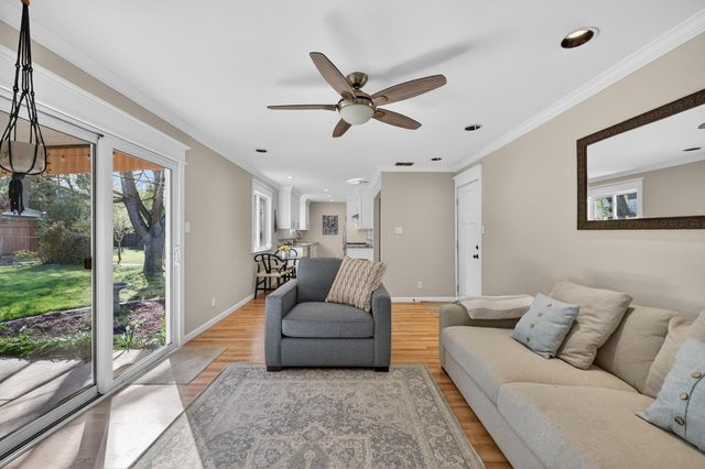 6016 Homesweet Way, Carmichael, CA 95608