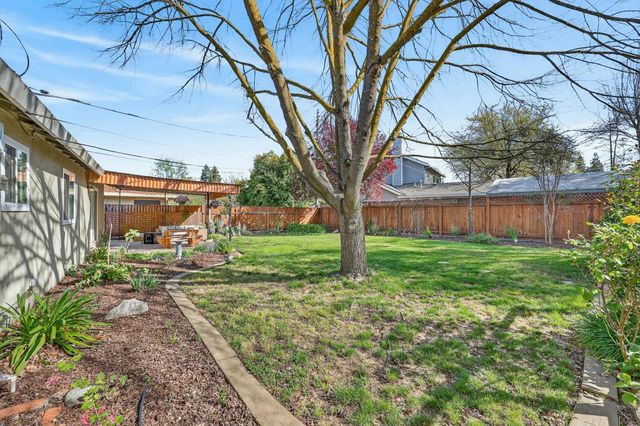 6016 Homesweet Way, Carmichael, CA 95608