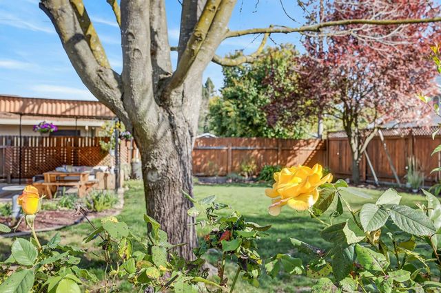 6016 Homesweet Way, Carmichael, CA 95608