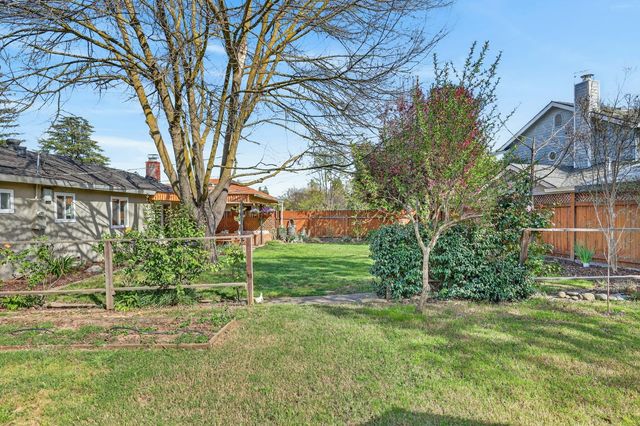 6016 Homesweet Way, Carmichael, CA 95608