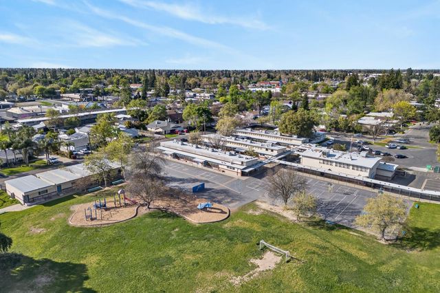 6016 Homesweet Way, Carmichael, CA 95608