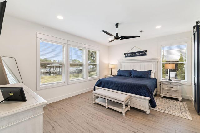 934 Bay Grove Road, Freeport, FL 32439