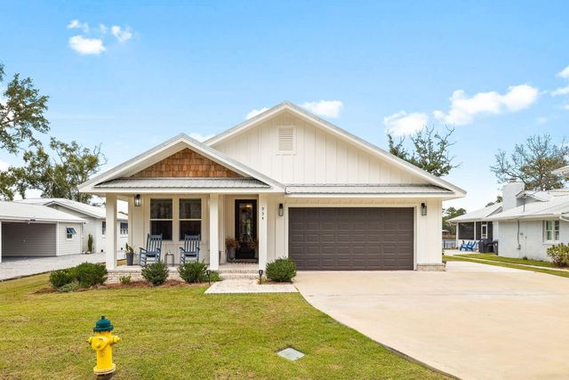 934 Bay Grove Road, Freeport, FL 32439