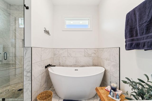 934 Bay Grove Road, Freeport, FL 32439