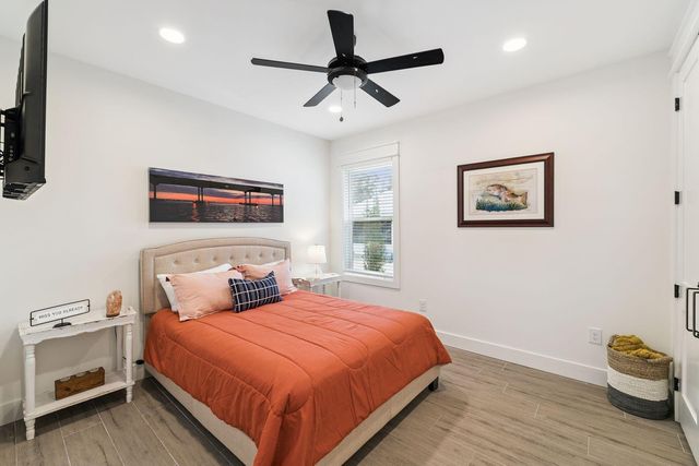 934 Bay Grove Road, Freeport, FL 32439