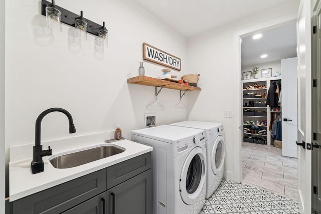 934 Bay Grove Road, Freeport, FL 32439