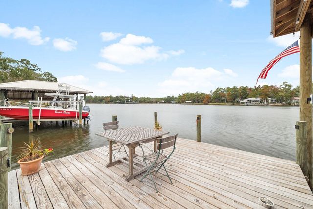 934 Bay Grove Road, Freeport, FL 32439