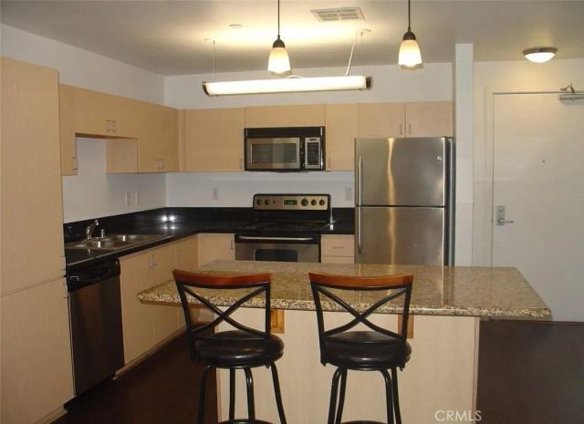 630 W 6th 216, Los Angeles, CA 90017