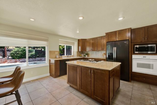 3202 Del Monte Ct, Fairfield, CA 94534