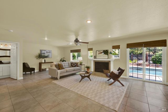 3202 Del Monte Ct, Fairfield, CA 94534