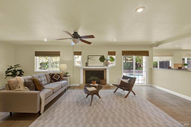 3202 Del Monte Ct, Fairfield, CA 94534