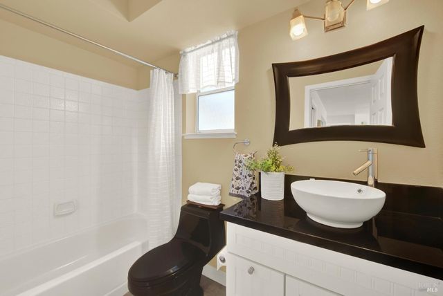 3202 Del Monte Ct, Fairfield, CA 94534