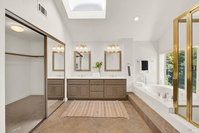 3202 Del Monte Ct, Fairfield, CA 94534