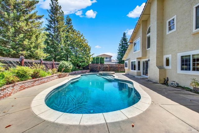 3202 Del Monte Ct, Fairfield, CA 94534