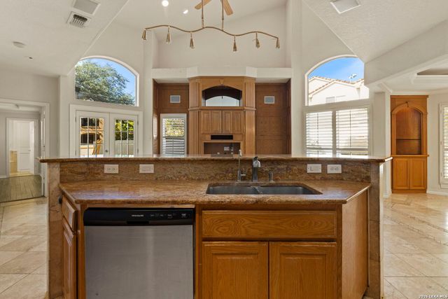 622 Cezanne, San Antonio, TX 78258