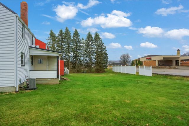 740 Pershing St, Ellwood City, PA 16117