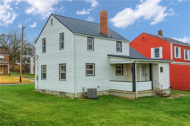 740 Pershing St, Ellwood City, PA 16117