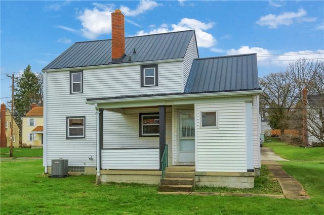 740 Pershing St, Ellwood City, PA 16117