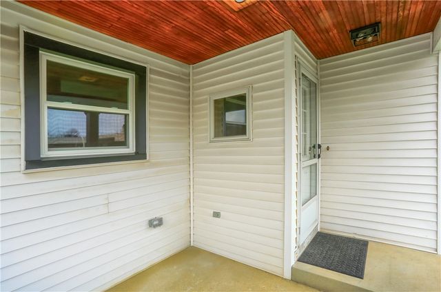 740 Pershing St, Ellwood City, PA 16117