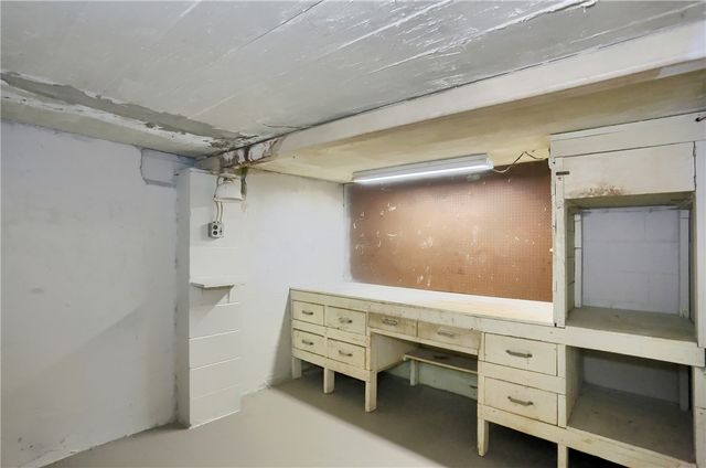 740 Pershing St, Ellwood City, PA 16117